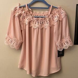I.N. San Francisco Blush Lace Accent Blouse 🆕